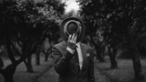 جنتلمن یعنی چه؟ چگونه جنتلمن باشم - تمرین و الگو ها - وبسایت زحمت پیشه