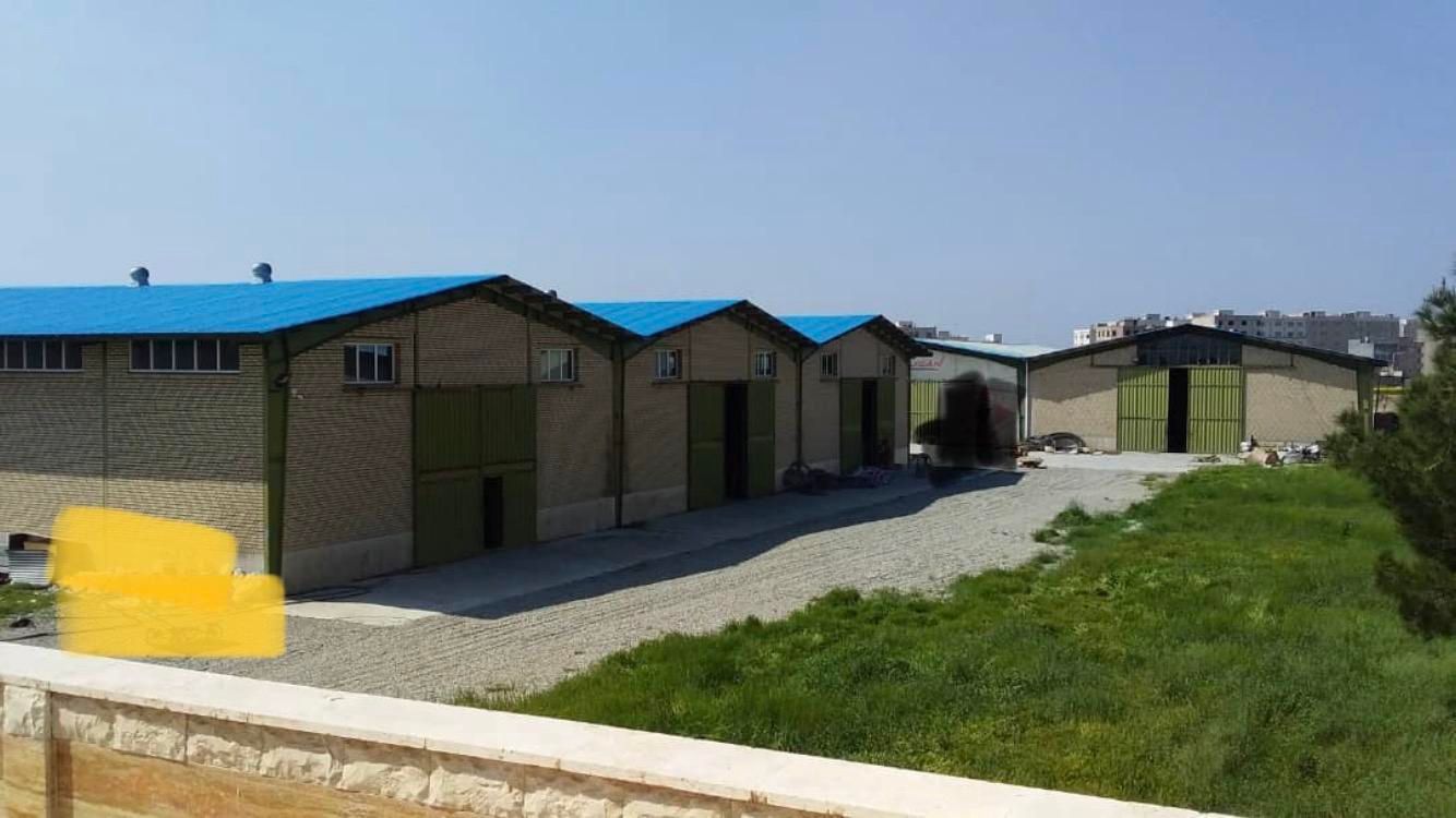 ۲۰۰۰۰ متر زمین صنعتی با سوله