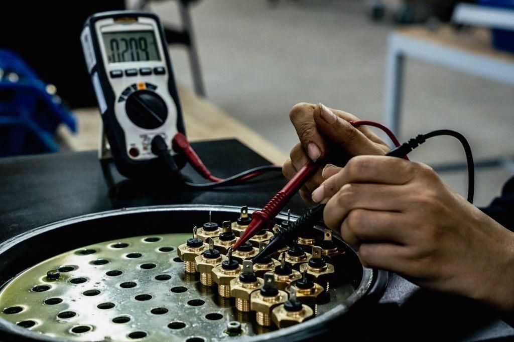 فروش شرکت تولیدی پیشرو در حوزه قطعات خودرو