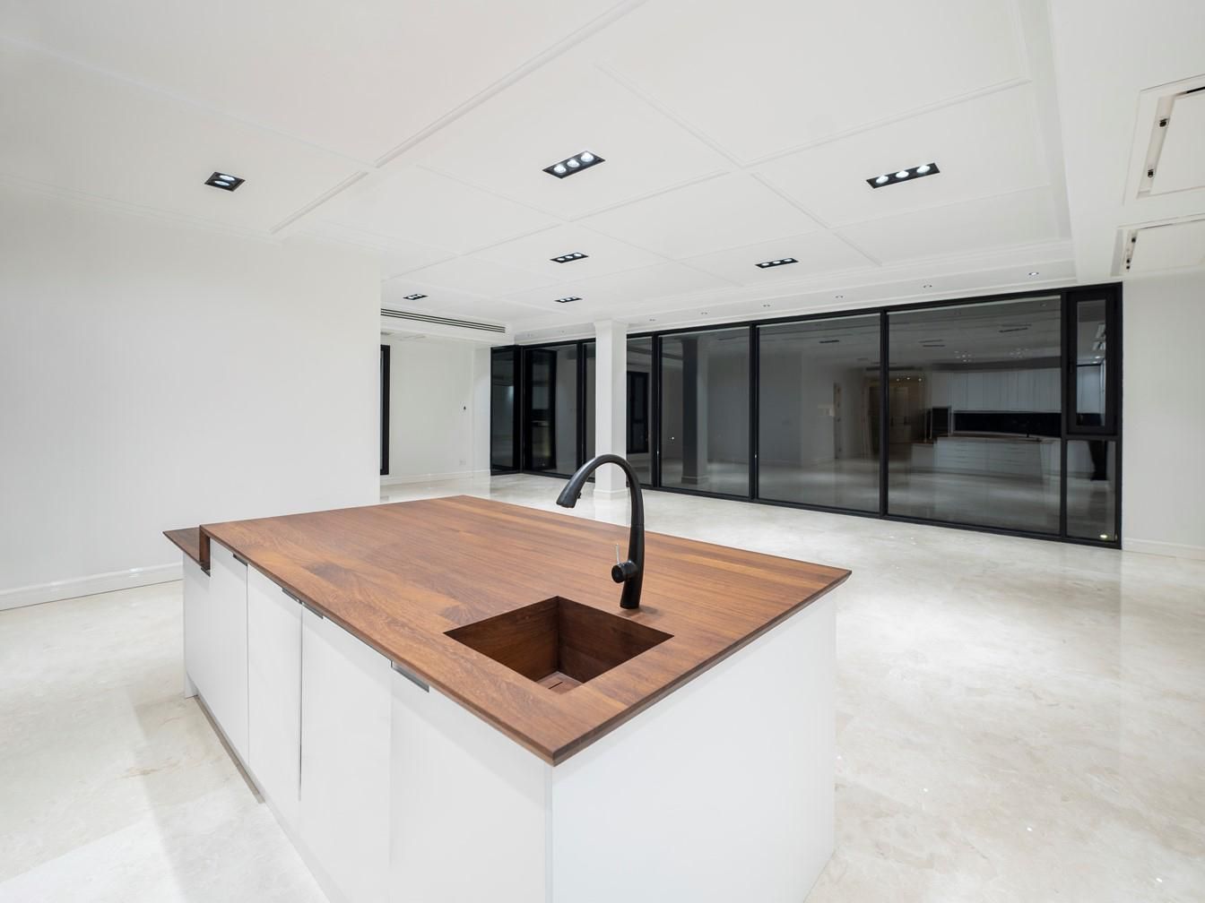 ۷۵۰ ژورنالی متریال وارداتی