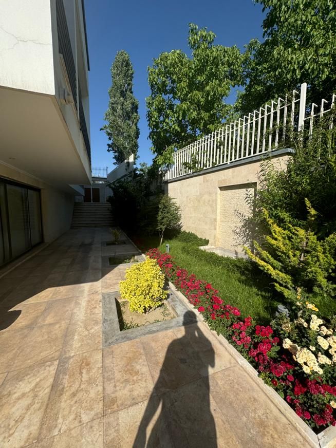 فروش خانه ویلایی ۱۳۰۰ متری ۵ خوابه