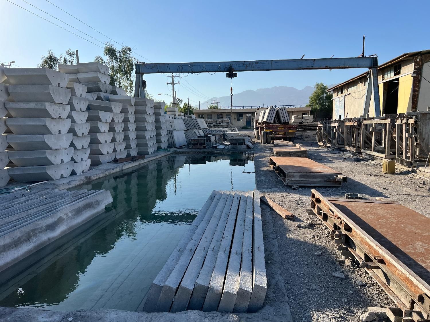 فروش کارگاه تولید دیوار پیش ساخته بتنی و سوله