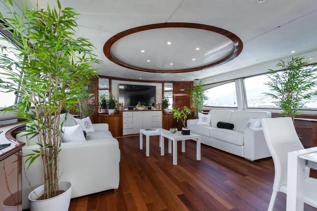 تولید کشتی مینی کروز و رستوران دریایی در ایران