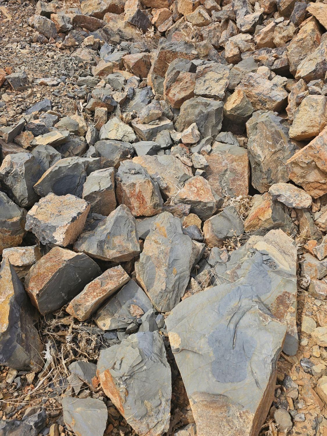 فروش معدن شن و ماسه سیاه.بکر.نجف آباد