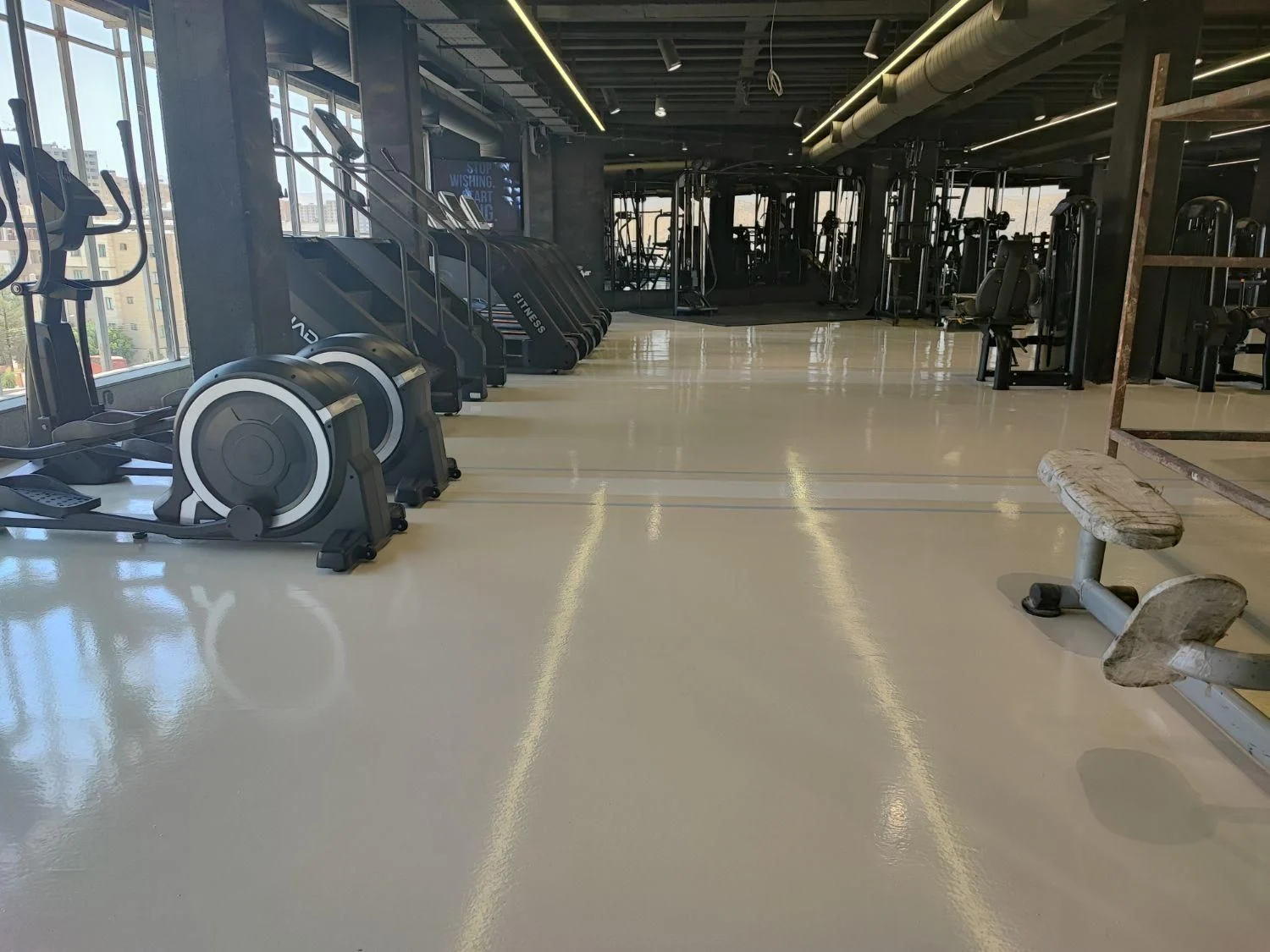 فروش مجموعه تجاری ، اداری ، ورزشی