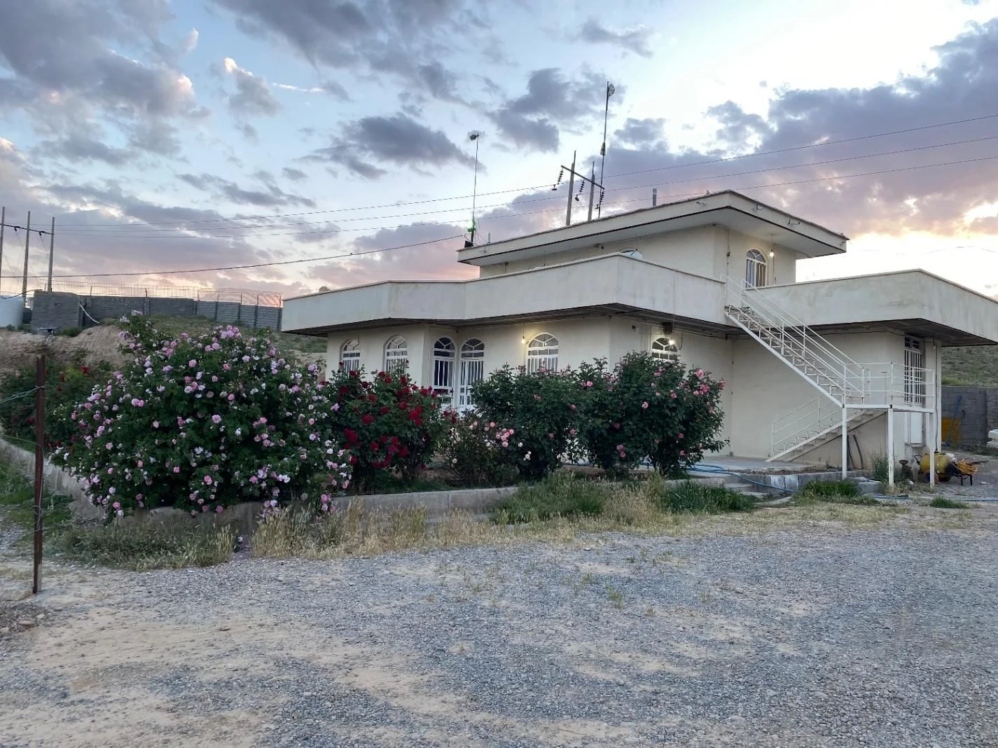 مرغداری گوشتی ۸۰ هزار قطعه ای