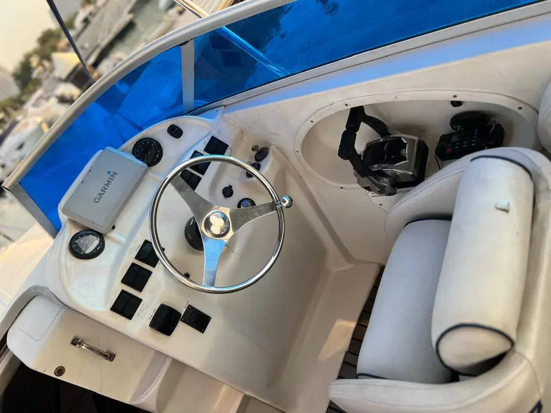 شناور آمریکایی (یات) ۲۸ فوت