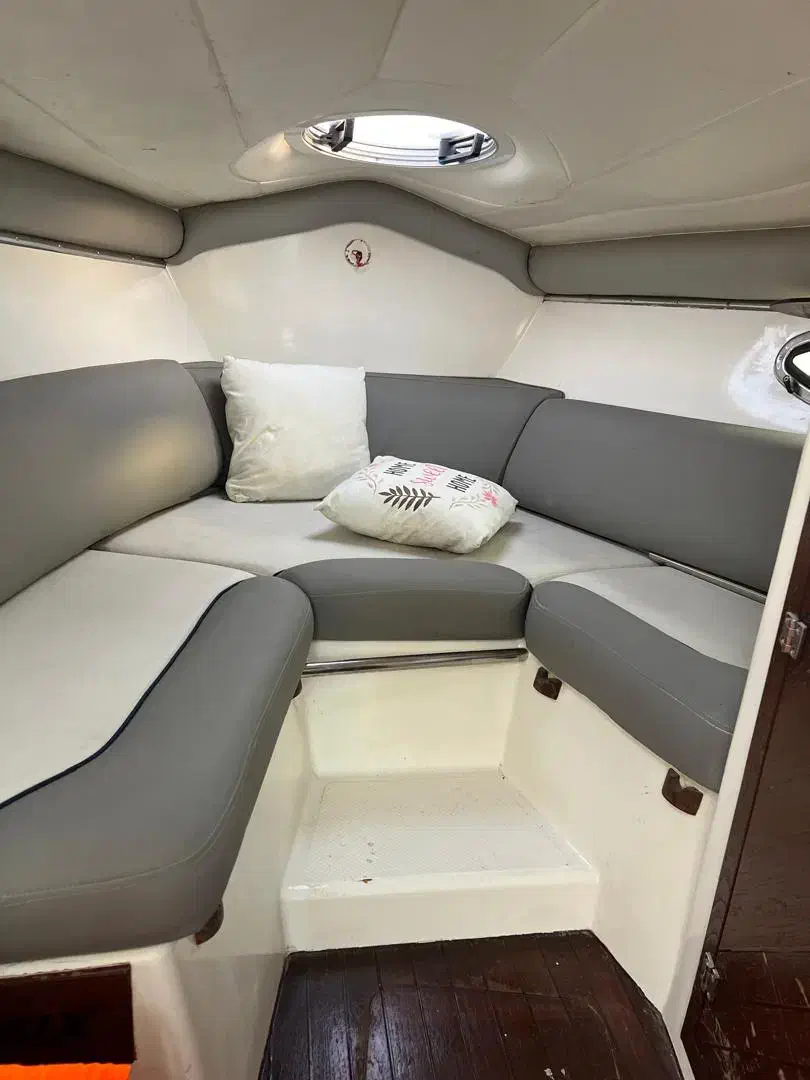 شناور آمریکایی (یات) ۲۸ فوت