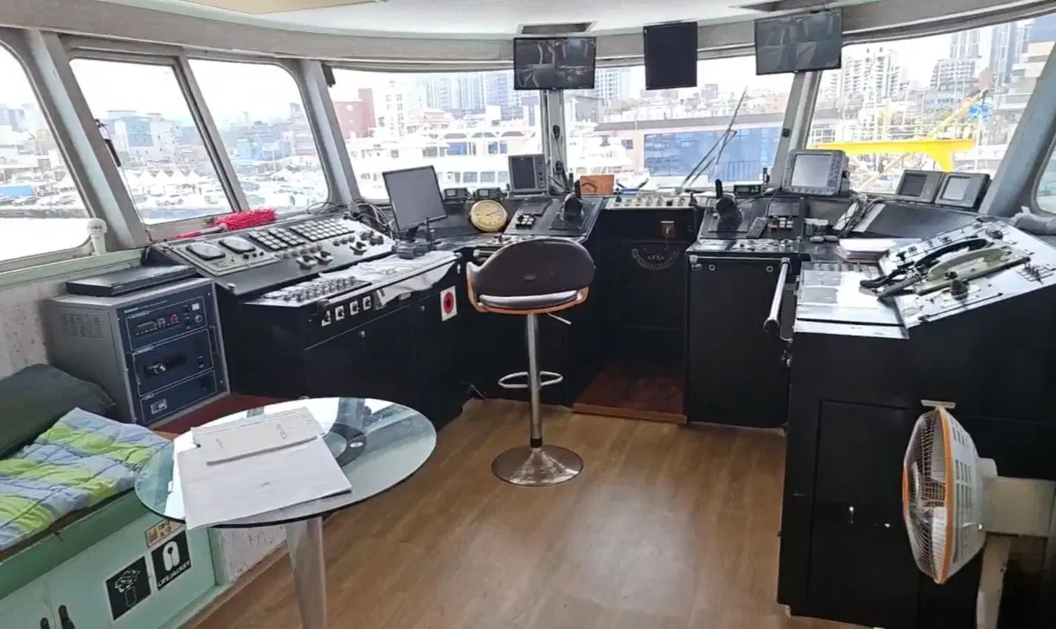 فروش کشتی تفریحی رستوران