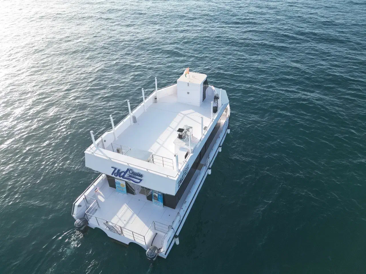 کشتی لوکس تفریحی با امکانات ویژه