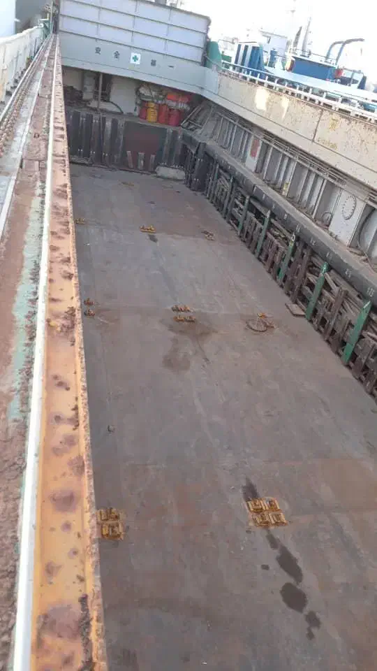 فروش کشتی باری ۹۰۰ تنی